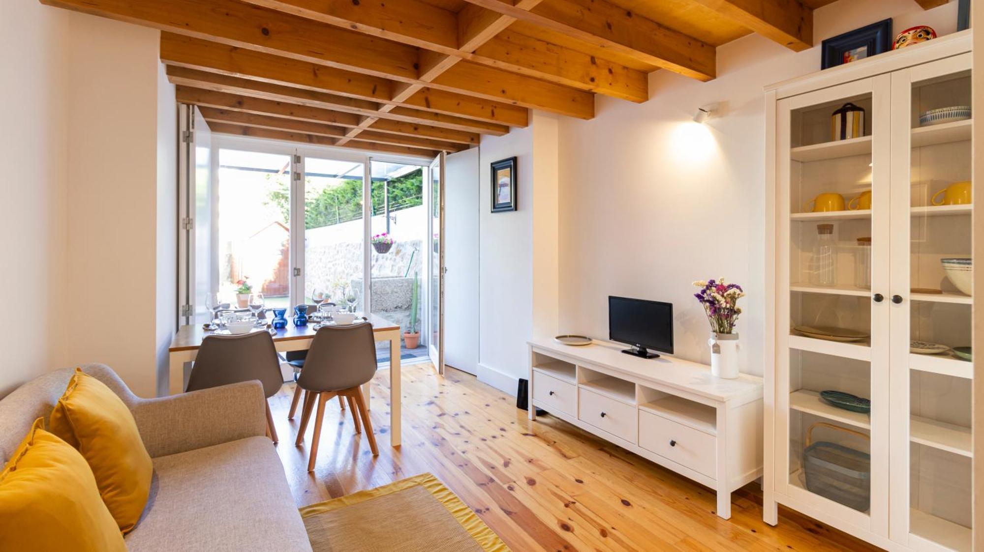 City Center Duplex W Patio By Lovelystay Porto Eksteriør bilde
