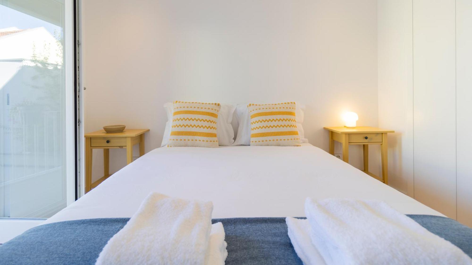 City Center Duplex W Patio By Lovelystay Porto Eksteriør bilde