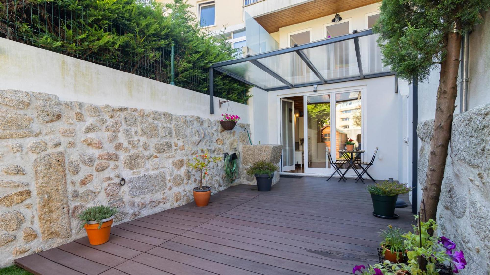 City Center Duplex W Patio By Lovelystay Porto Eksteriør bilde